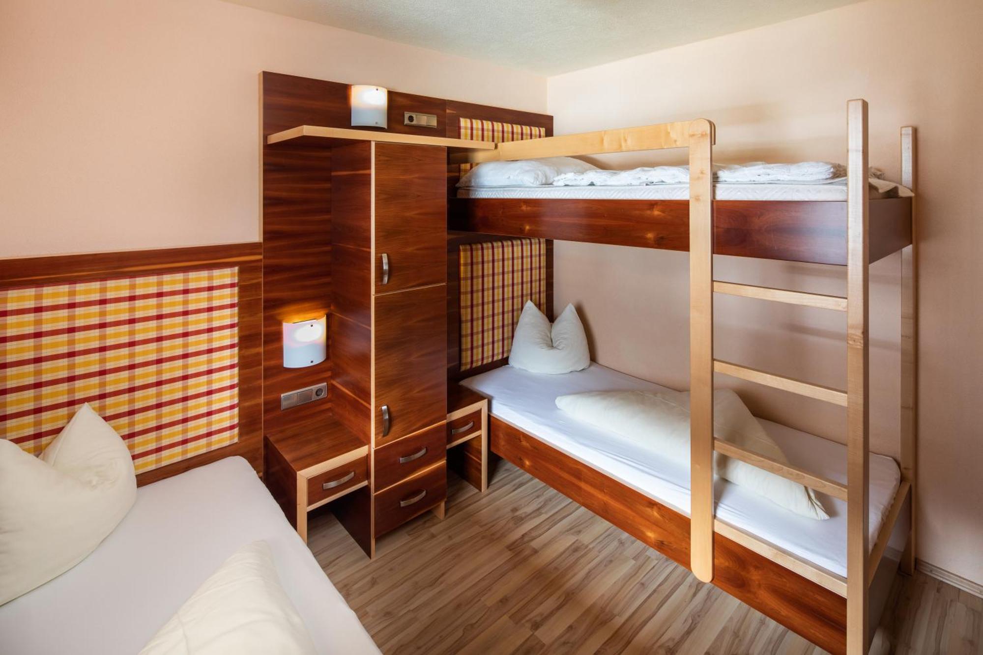 Apparthaus & Chalets Hofer Zell am Ziller Buitenkant foto